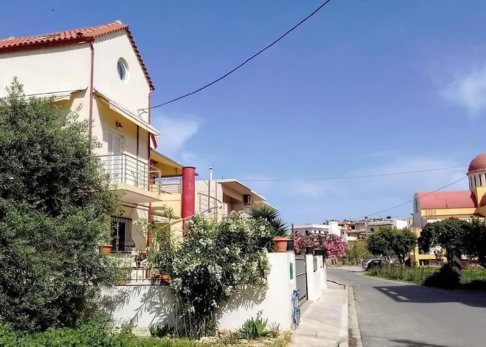 Quiet New Apartment-5' To The Beach, 15' To Center * La Canée