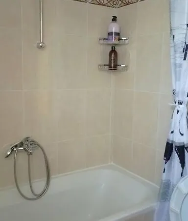 Quiet New Apartment-5' To The Beach, 15' To Center