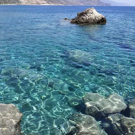 Quiet New Apartment-5' To The Beach, 15' To Center Διαμέρισμα *