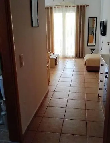 Quiet New Apartment-5' To The Beach, 15' To Center